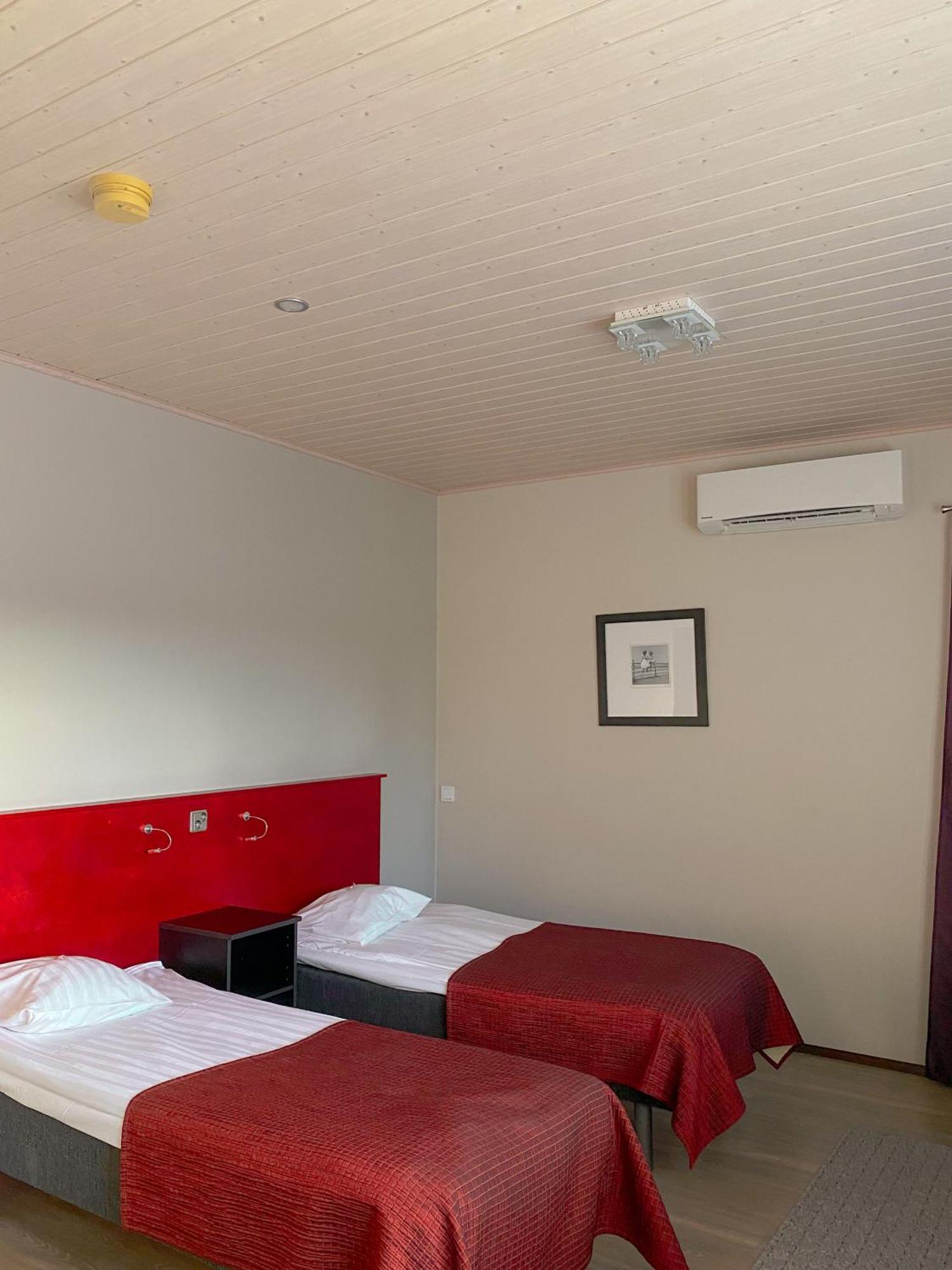 Hotel Safarimajoitus Kalajoki Esterno foto